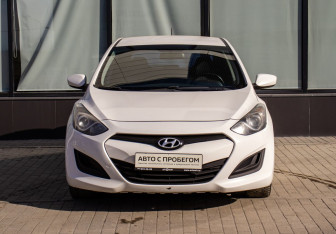 Подержанный автомобиль Hyundai i30 Hatchback 2013 года (8 фото)