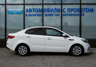 Подержанный автомобиль Kia Rio Sedan 2015 года (6 фото)