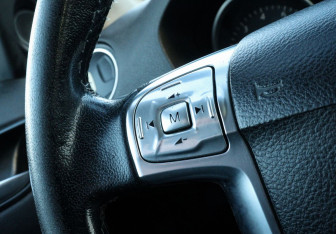 Подержанный автомобиль Ford Mondeo Sedan 2011 года (13 фото)