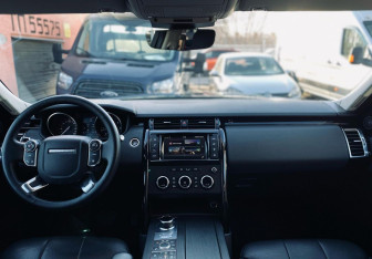 Подержанный автомобиль Land Rover Discovery 2017 года (13 фото)