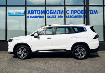 Подержанный автомобиль Geely Okavango 2024 года (2 фото)