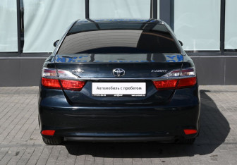 Подержанный автомобиль Toyota Camry Sedan 2015 года (4 фото)