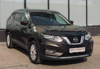 Подержанный автомобиль Nissan X-Trail 2018 года (7 фото)