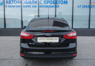 Подержанный автомобиль Ford Focus Sedan 2011 года (4 фото)