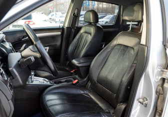 Подержанный автомобиль Opel Antara 2013 года (9 фото)