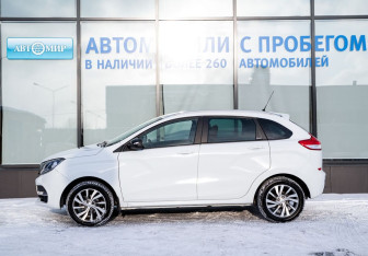 Подержанный автомобиль LADA (ВАЗ) XRAY 2022 года (2 фото)