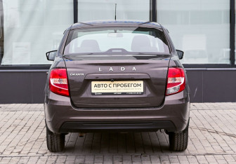 Подержанный автомобиль LADA (ВАЗ) Granta Sedan 2023 года (3 фото)