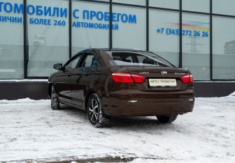Подержанный автомобиль Lifan Solano 2018 года (3 фото)