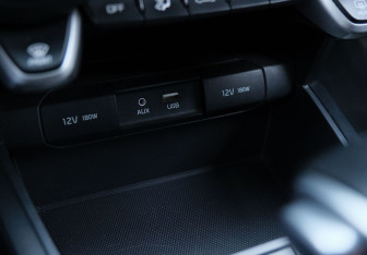 Подержанный автомобиль Kia Rio Sedan 2017 года (15 фото)