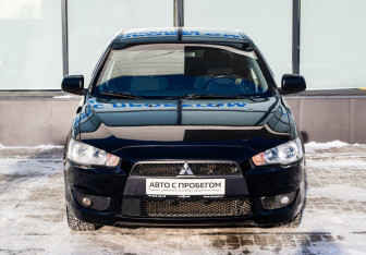 Подержанный автомобиль Mitsubishi Lancer Sedan 2008 года (8 фото)