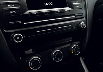 Подержанный автомобиль Skoda Octavia Liftback 2014 года (13 фото)