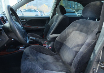 Подержанный автомобиль Hyundai Sonata 2006 года (17 фото)