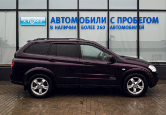 Подержанный автомобиль SsangYong Kyron 2011 года (6 фото)