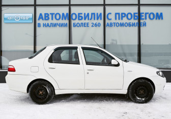 Подержанный автомобиль Fiat Albea 2011 года (6 фото)