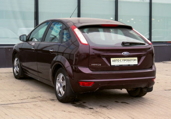 Подержанный автомобиль Ford Focus Hatchback 2010 года (3 фото)