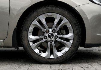 Подержанный автомобиль Kia Ceed Hatchback 2012 года (22 фото)