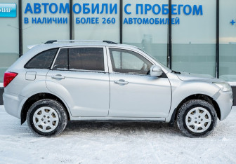 Подержанный автомобиль Lifan X60 2015 года (6 фото)