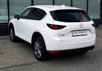 Подержанный автомобиль Mazda CX-5 2020 года (3 фото)