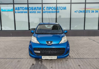 Подержанный автомобиль Peugeot 107 2009 года (8 фото)