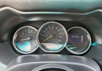 Подержанный автомобиль Renault Duster 2015 года (15 фото)