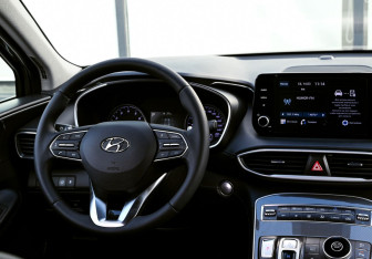 Подержанный автомобиль Hyundai Santa Fe 2021 года (11 фото)