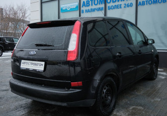 Подержанный автомобиль Ford C-MAX 2006 года (5 фото)