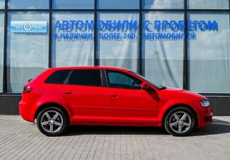 Подержанный автомобиль Audi A3 Hatchback 2009 года (6 фото)