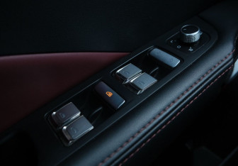 Подержанный автомобиль Geely Coolray 2021 года (11 фото)