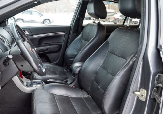 Подержанный автомобиль Geely Emgrand EC7 Sedan 2014 года (9 фото)