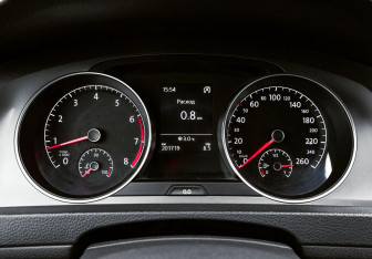 Подержанный автомобиль Volkswagen Golf Hatchback 2013 года (9 фото)