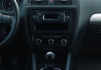 Подержанный автомобиль Volkswagen Jetta Sedan 2012 года (11 фото)