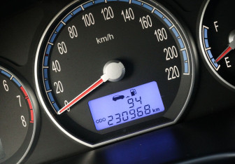 Подержанный автомобиль Hyundai Santa Fe 2006 года (16 фото)