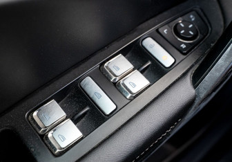 Подержанный автомобиль Geely Atlas Pro 2021 года (17 фото)