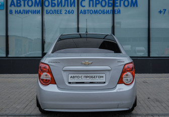 Подержанный автомобиль Chevrolet Aveo Sedan 2013 года (4 фото)