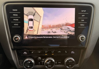 Подержанный автомобиль Skoda Octavia Liftback 2019 года (16 фото)