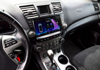Подержанный автомобиль Toyota Highlander 2012 года (9 фото)