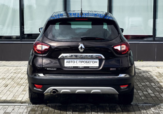 Подержанный автомобиль Renault Kaptur 2017 года (4 фото)