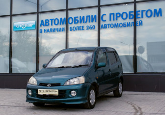 Подержанный автомобиль Daihatsu YRV 2001 года (1 фото)