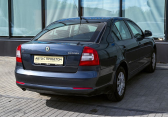 Подержанный автомобиль Skoda Octavia Liftback 2010 года (5 фото)