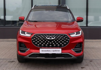 Подержанный автомобиль Chery Tiggo 8 Pro 2023 года (8 фото)