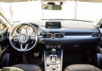 Подержанный автомобиль Mazda CX-5 2018 года (10 фото)
