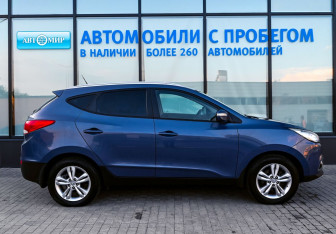 Подержанный автомобиль Hyundai ix35 2012 года (6 фото)