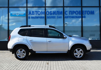 Подержанный автомобиль Renault Duster 2016 года (6 фото)