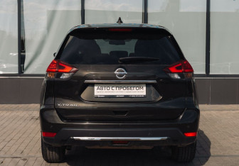 Подержанный автомобиль Nissan X-Trail 2018 года (4 фото)