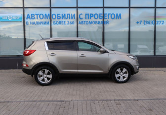 Подержанный автомобиль Kia Sportage 2010 года (6 фото)