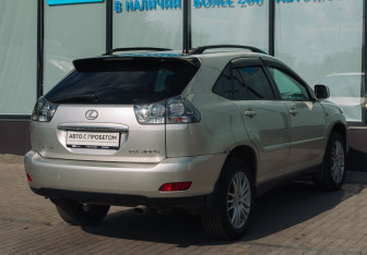 Подержанный автомобиль Lexus RX 2006 года (5 фото)