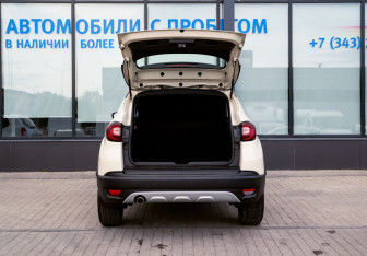 Подержанный автомобиль Renault Kaptur 2020 года (19 фото)