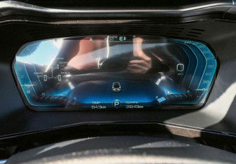 Подержанный автомобиль Geely Tugella 2023 года (9 фото)