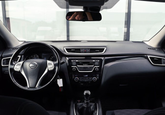 Подержанный автомобиль Nissan Qashqai 2014 года (11 фото)