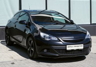 Подержанный автомобиль Opel Astra Hatchback 2013 года (7 фото)